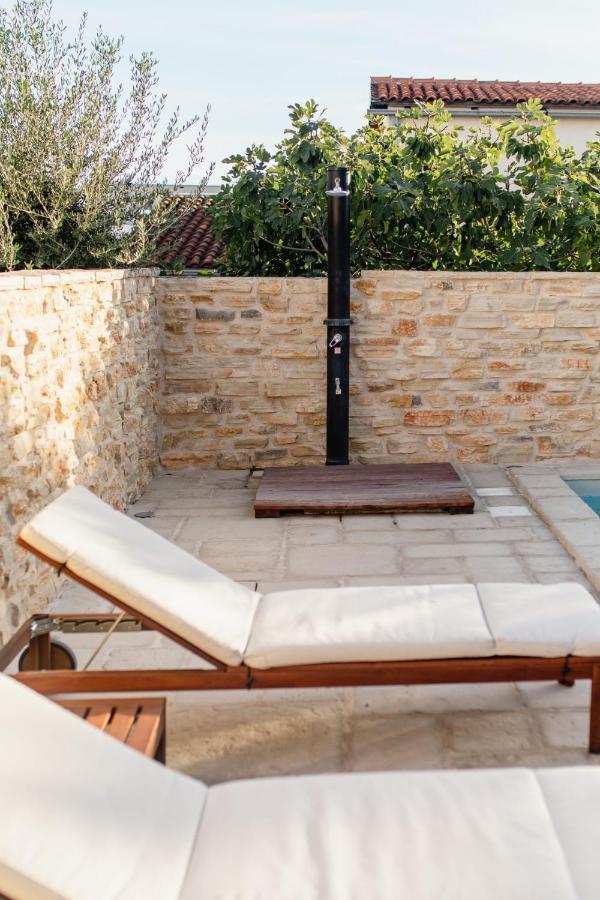 Olive Tree Apartments Водице Екстер'єр фото