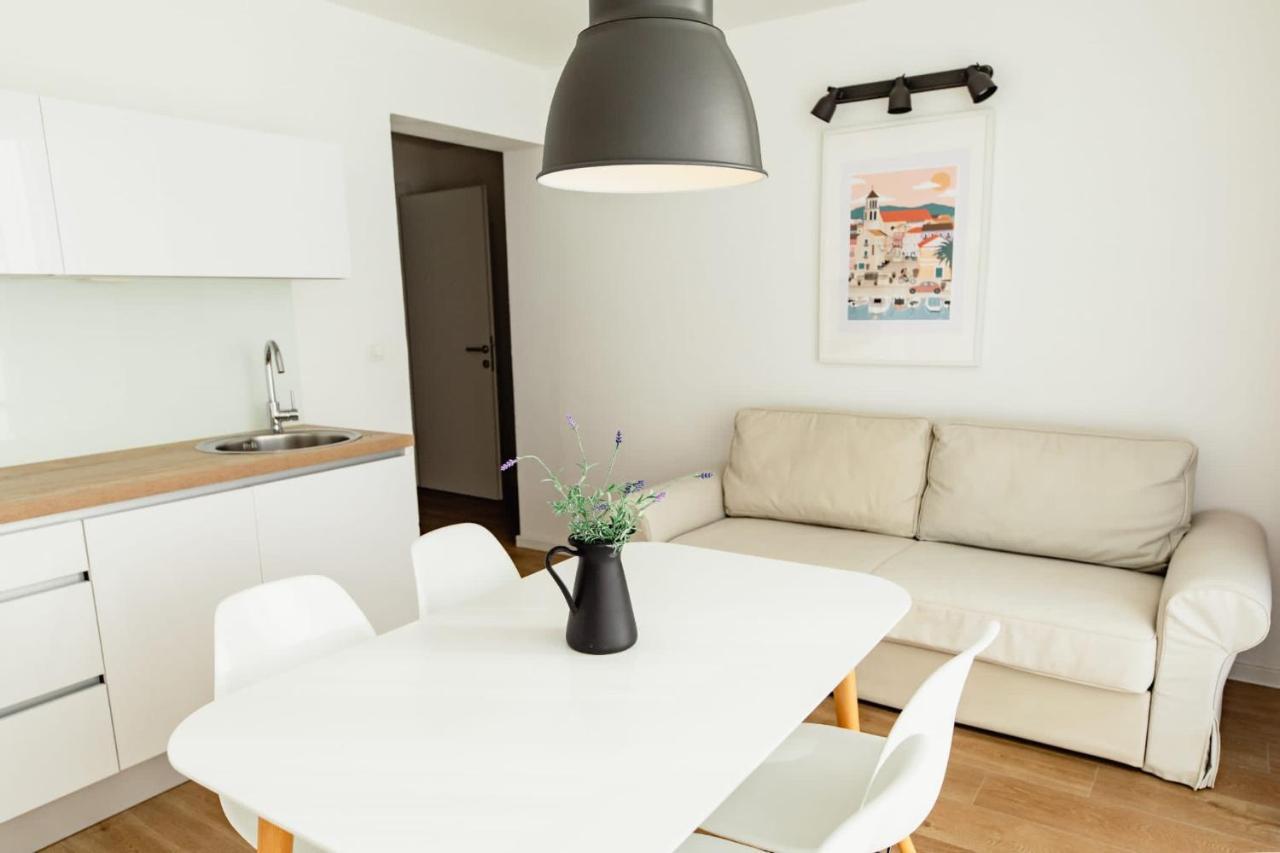 Olive Tree Apartments Водице Екстер'єр фото