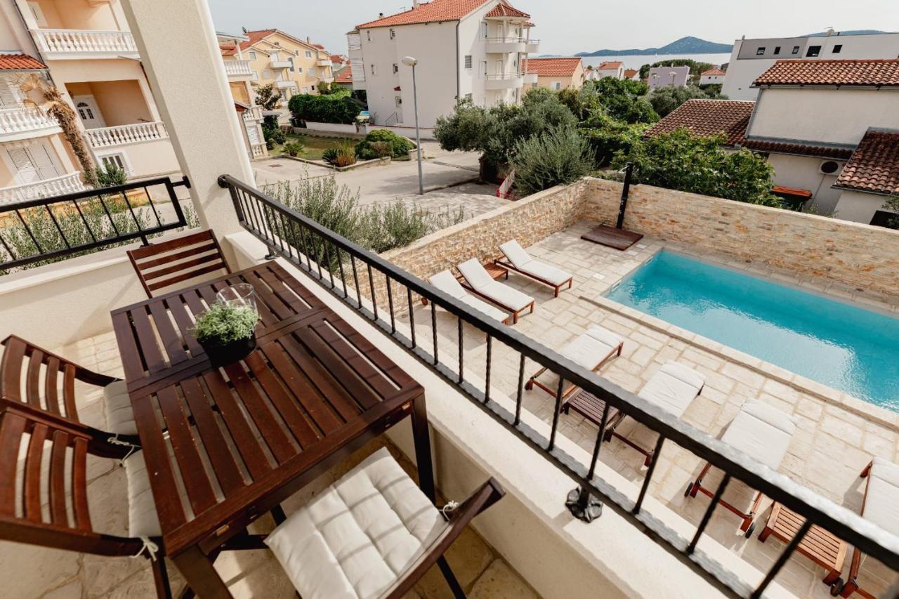 Olive Tree Apartments Водице Екстер'єр фото