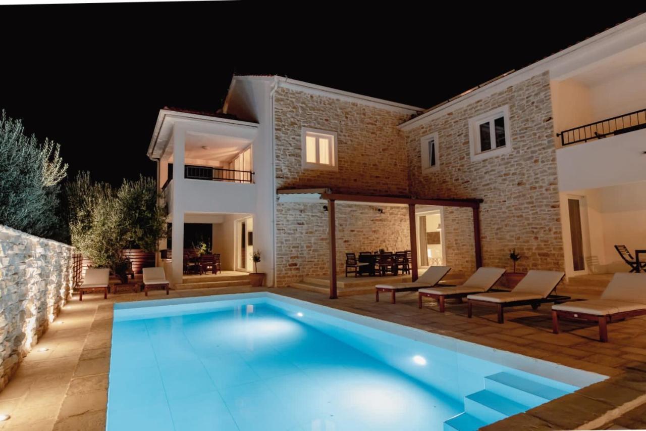 Olive Tree Apartments Водице Екстер'єр фото