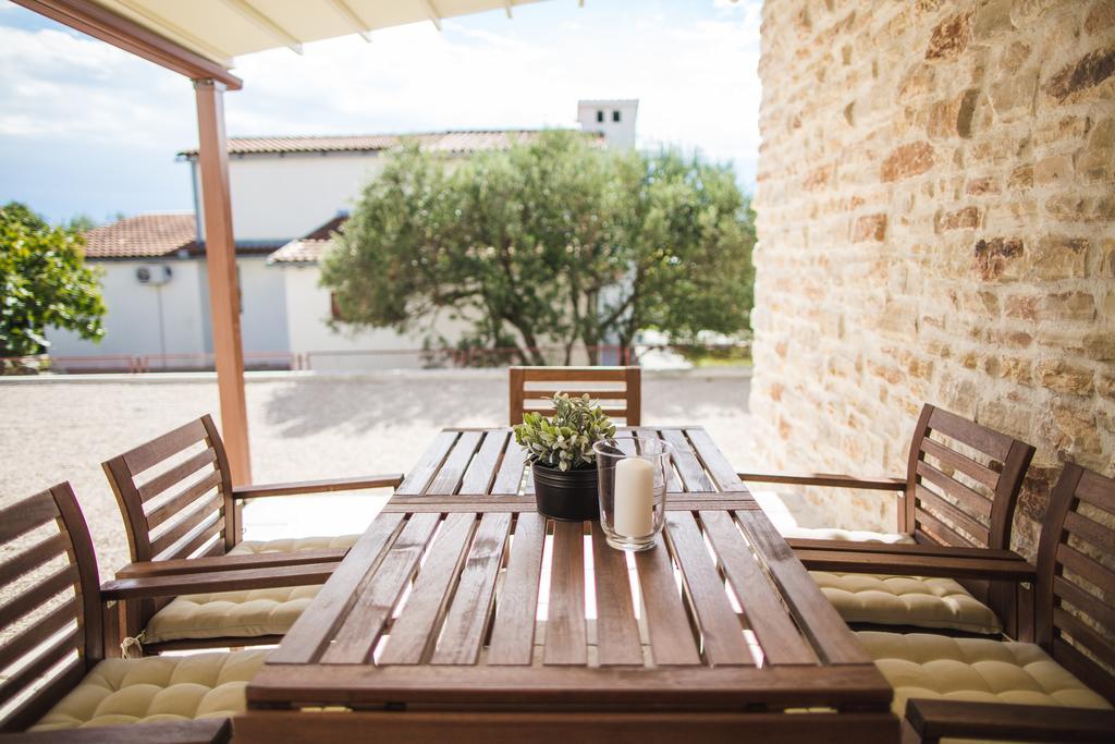 Olive Tree Apartments Водице Екстер'єр фото