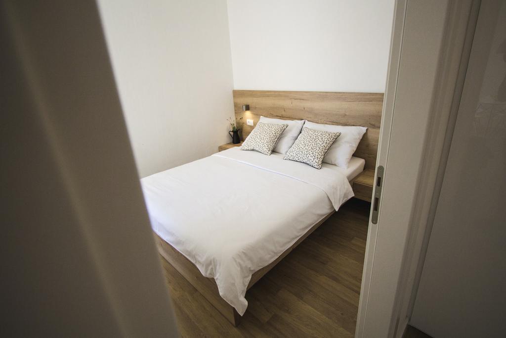 Olive Tree Apartments Водице Екстер'єр фото