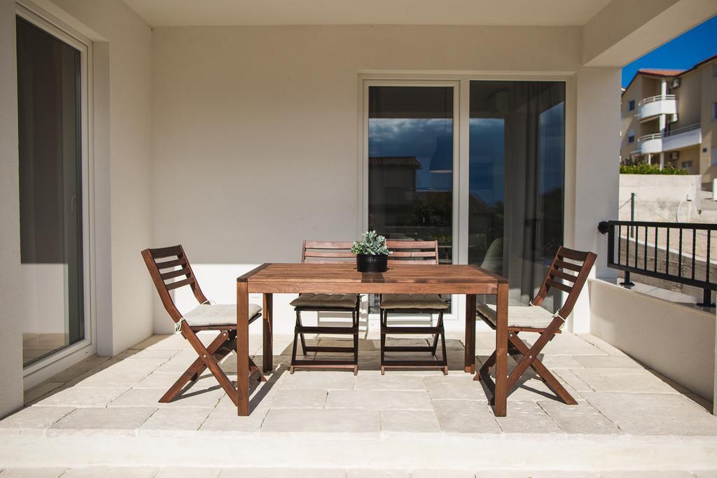 Olive Tree Apartments Водице Екстер'єр фото
