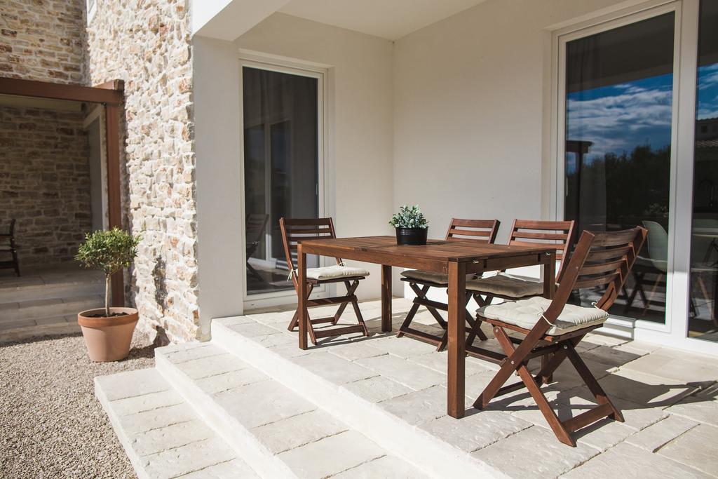 Olive Tree Apartments Водице Екстер'єр фото