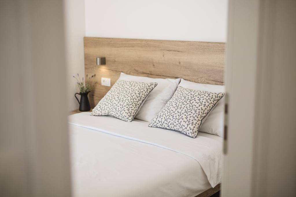 Olive Tree Apartments Водице Екстер'єр фото