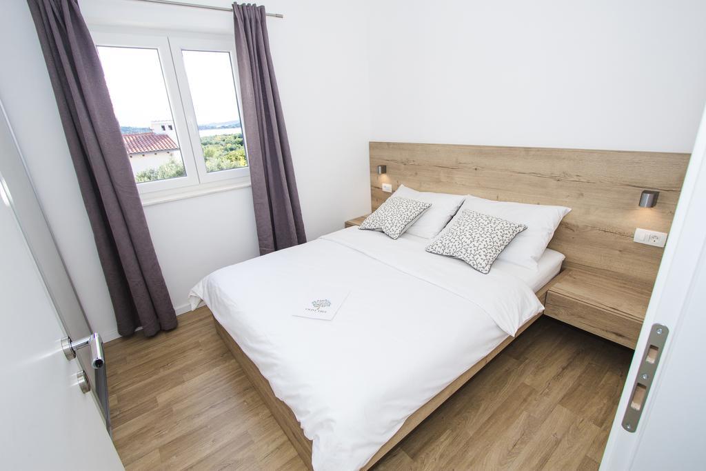 Olive Tree Apartments Водице Екстер'єр фото